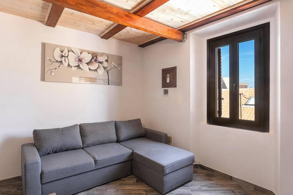 Roman Ruins - Elegant Apartment Olbia Ngoại thất bức ảnh