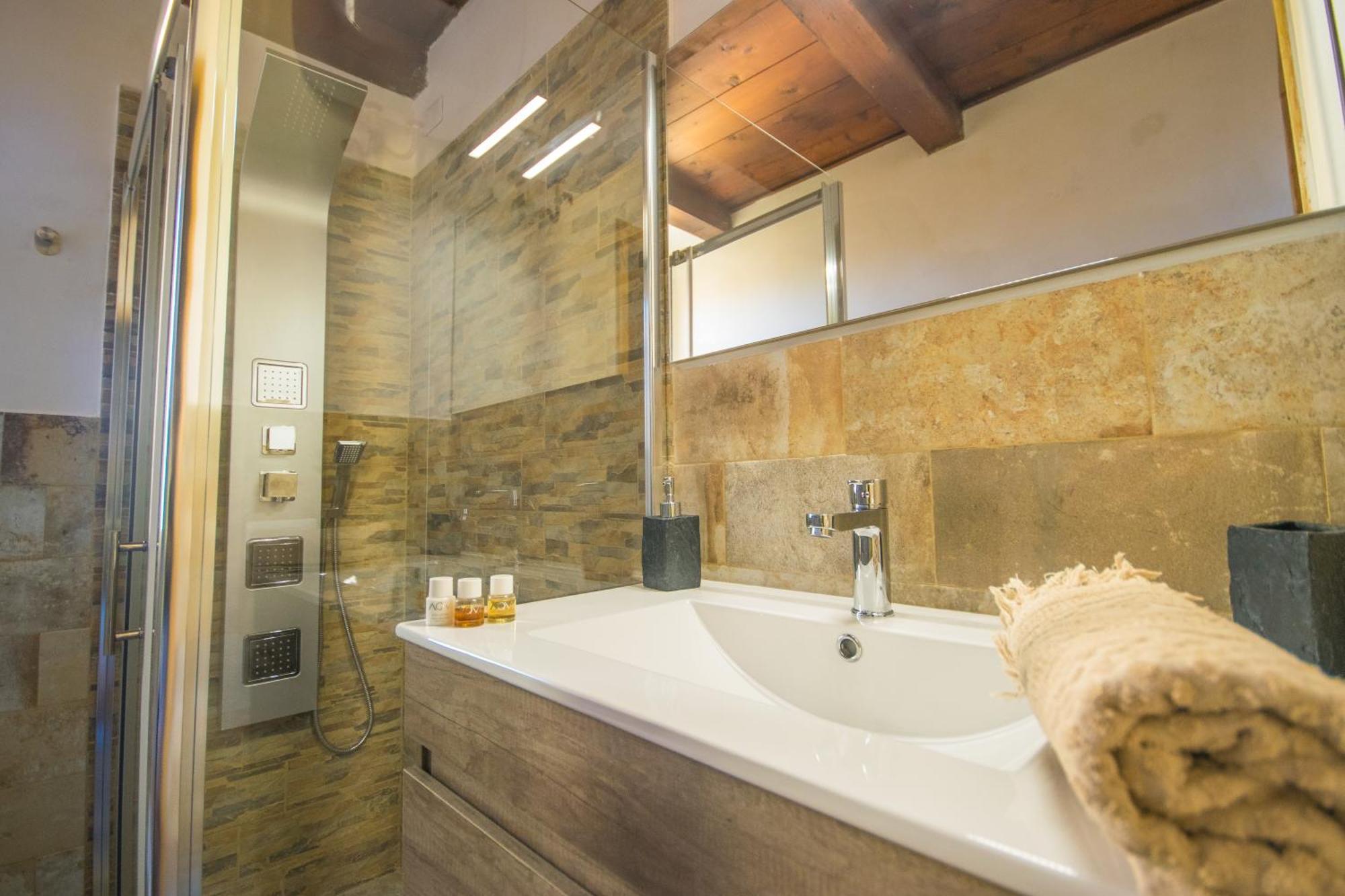 Roman Ruins - Elegant Apartment Olbia Ngoại thất bức ảnh